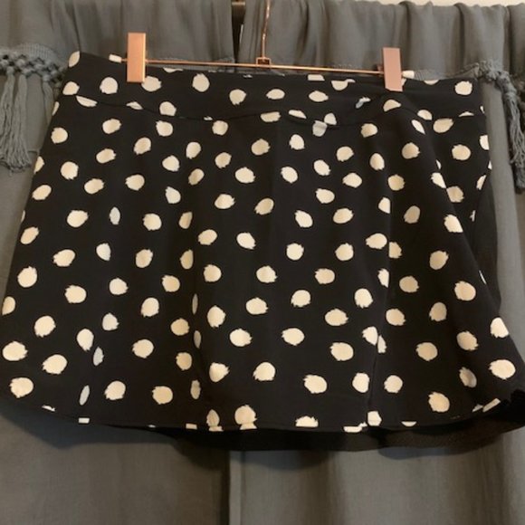 Outdoor Voices Pants - Outdoor Voices Hudson Skort (L)